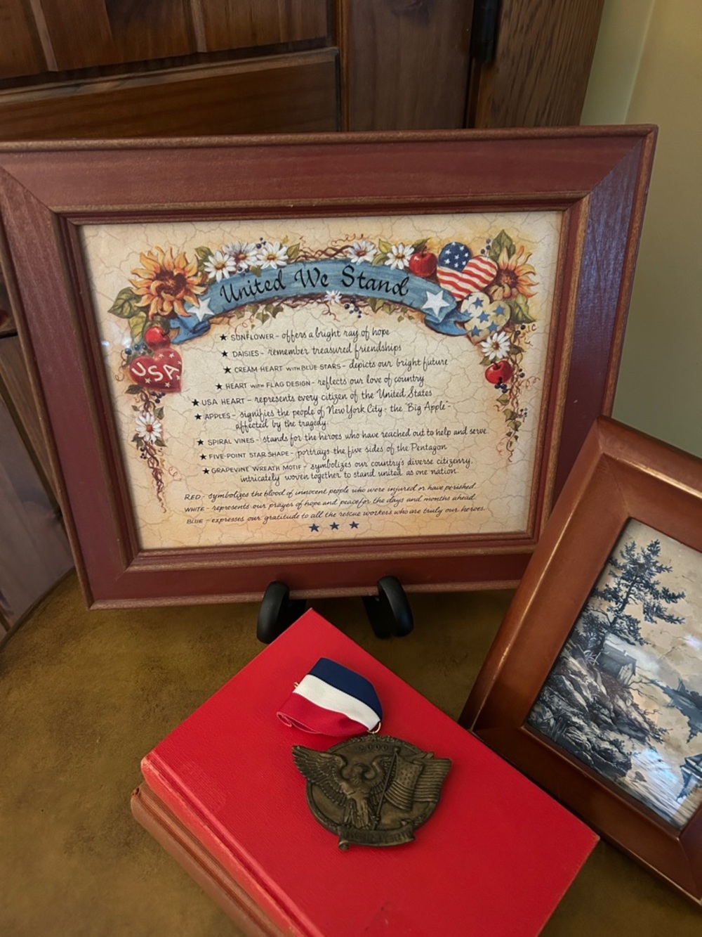 Framed 'United We Stand' Patriotic Vintage Wall Art - Picture 2 of 4